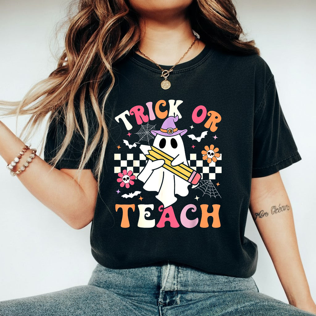 Teacher Halloween Trick or Teach T-Shirt Sweatshirt Hoodie, Halloween Funny Retro Ghost Teacher Shirt