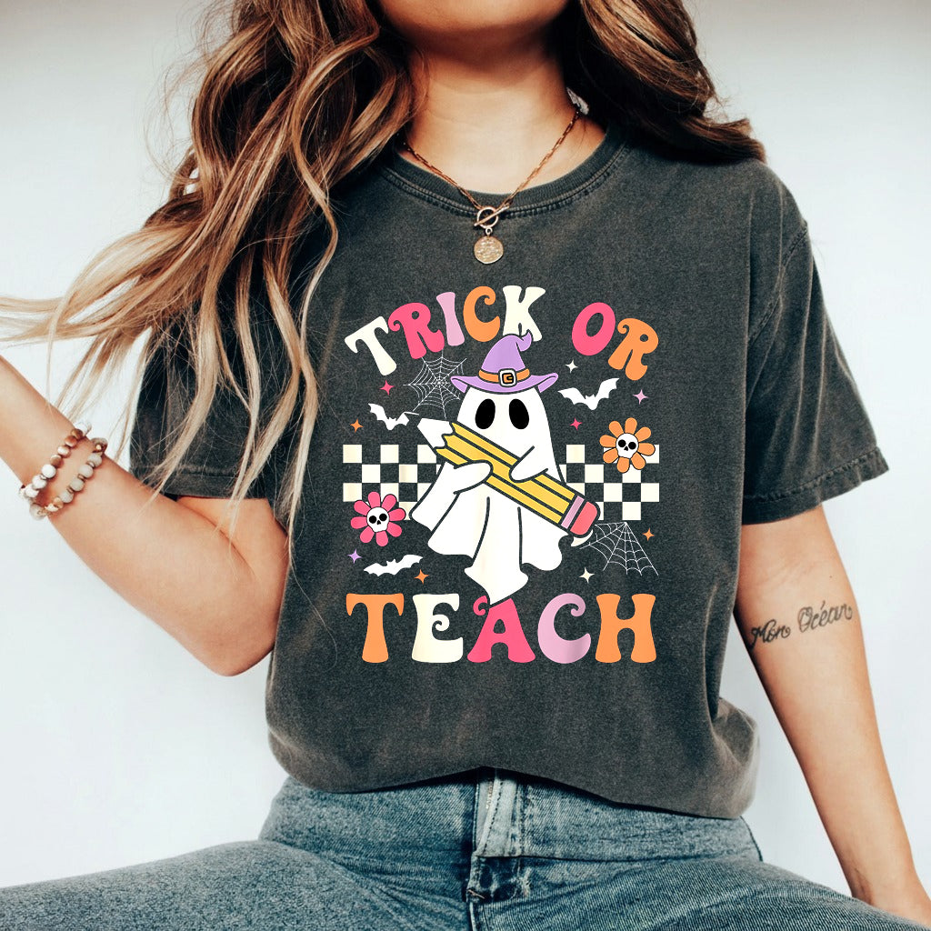 Teacher Halloween Trick or Teach T-Shirt Sweatshirt Hoodie, Halloween Funny Retro Ghost Teacher Shirt